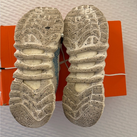 3 pairs of used Space Hippie’s 01. - Picture 13 of 16